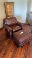 AMISH FURNITURE LEATHER CLUB CHAIR & OTTOMAN