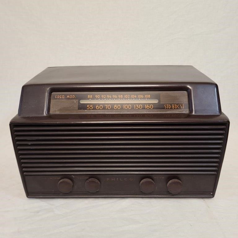 Vintage Philco Model 49-906-122 Tube Radio