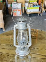 Beacon antique barn lamp - 15" tall