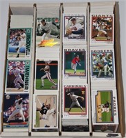 Large Box 3,000 Baseball Baseball Cards