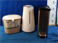Humidifier which powers on, trashcan compostable