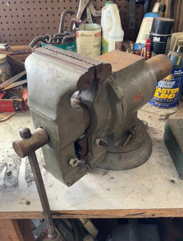 Large 5 inch shop  table vice, heavy duty