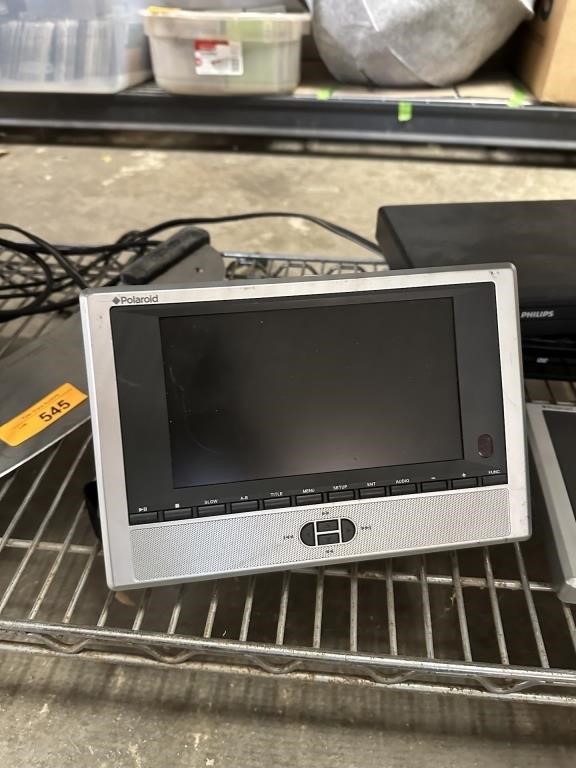 2PC PORTABLE DVD PLAYERS