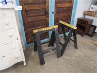 2 FOLD UP SAWHORSES