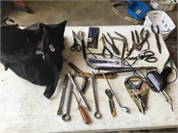 Hook removers, pliers, hand tools etc