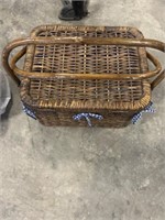 Picnic basket