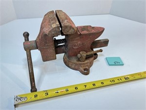 Chief Bench Vise