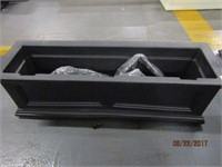 PLASTIC WINDOW BOX IN BLACK (DAMAGED)