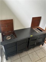 Large Black Stereo/Record Player