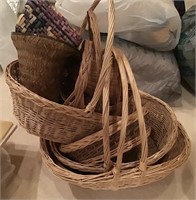 LOT OF BASKETS