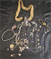 bag of mixed jewelry & rosaries