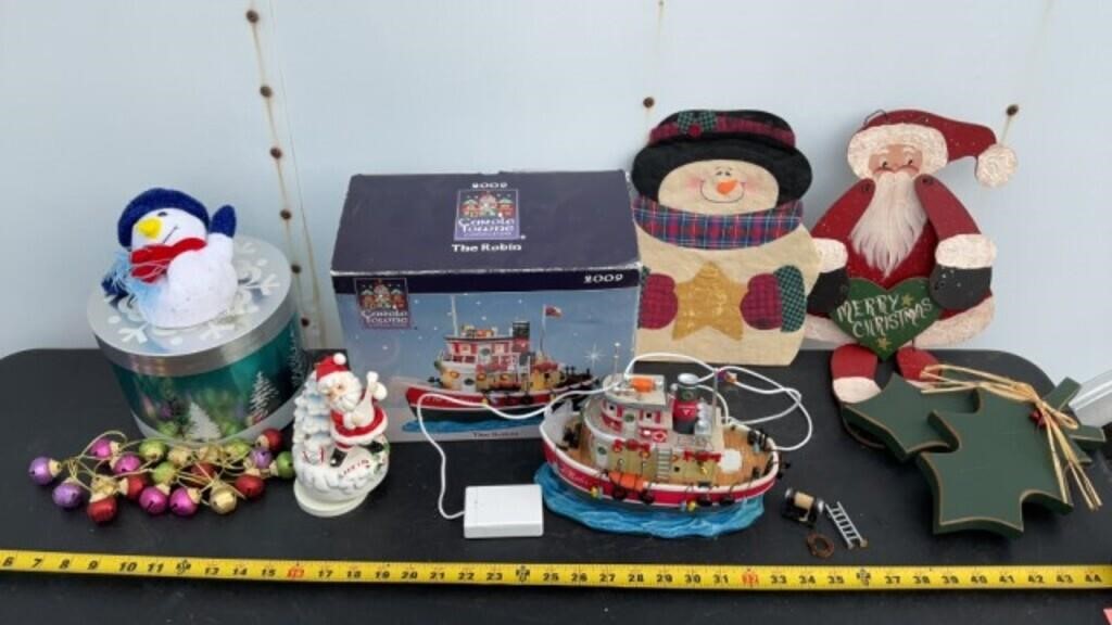 Lemax Carole Town The Robin Tugboat Christmas