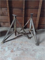 PAIR OF ADJUSTABLE JACK STANDS