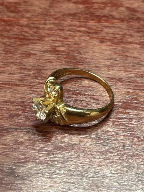 14k Yellow Gold Ring Diamond Stone Size 7.5