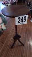 ANTIQUE WOOD PLANT STAND 35X11