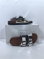 New Daily Shoes Size 5.5 Silver Sandals