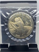 COMM FIRST MAN ON THE MOON COIN
