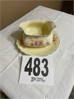 Vintage Gravy Boat (R4)