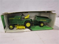 1988 Ertl John Deere Lawn & Garden Tractor