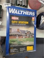 WALTHERS CITY STATION TRAIN KIT