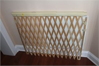 Evenflo baby gate