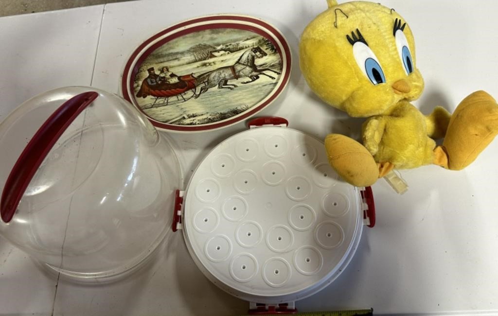 Tweety Bird, Christmas platter, cupcake carrier