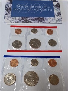 The United States Mint 1997 Uncirculated Coin Set
