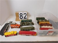 Tote w/ 4 Train Engines & 12 Cars