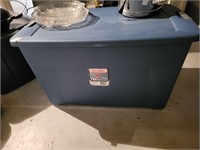 Sterilite 35gal. Tote no contents