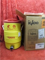 5 gallon Igloo water cooler new in box.