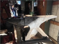 Anvil Brand Anvil on Stand approx 300 lb
