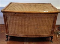 RATTAN/WICKER STORAGE TRUNK