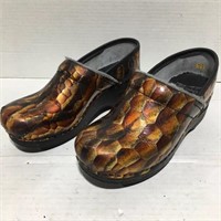 DANSKO Women’s Patent Snakeskin Print Clogs