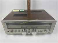 Sansui G-4500 Receiver (powers up)