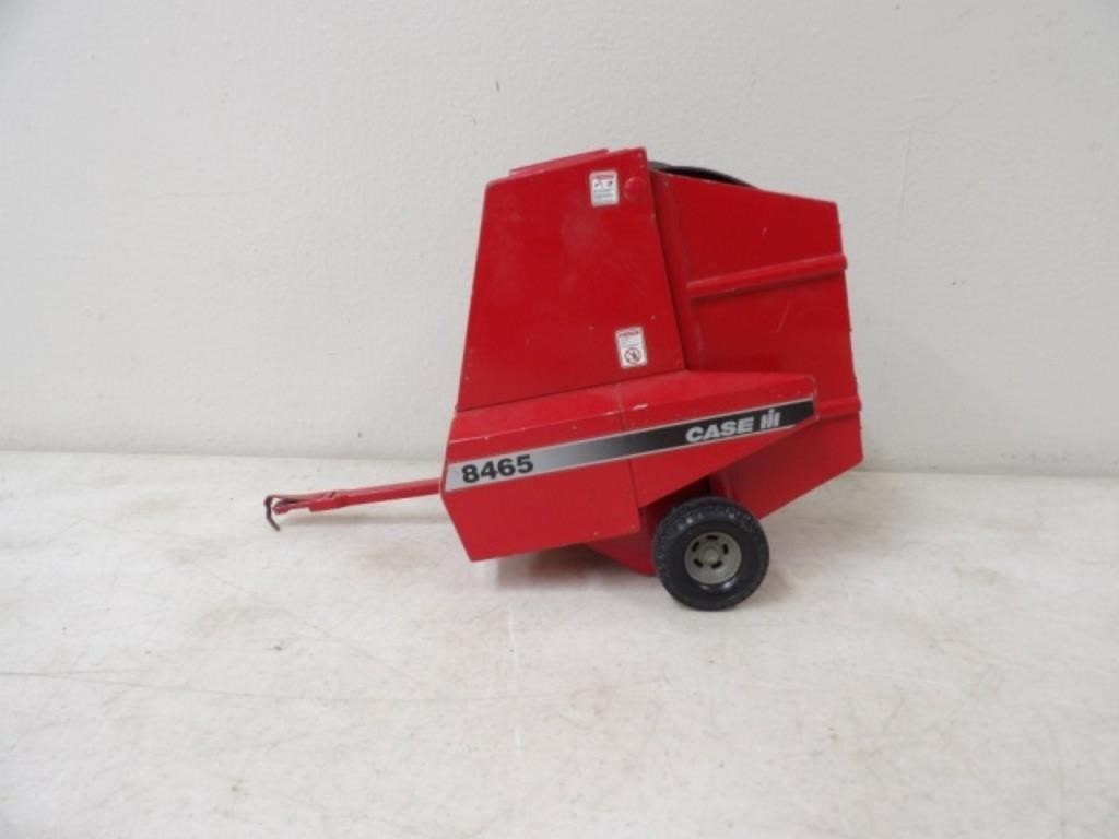 Ertl Case IH 8465 Round Baler Die Cast