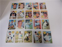 LOT OF 201969 TOPPS TIGERS CARDS