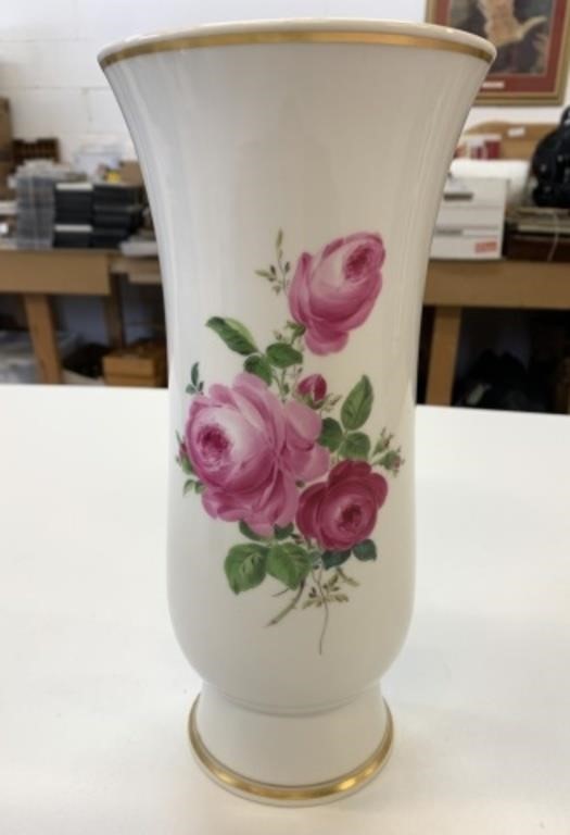11.5" VTG Meissen Gold Rimmed Roses Vase