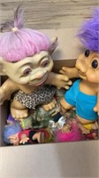 Troll dolls including 2 giant size, many classic