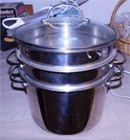 Tramontina 8 qt. stainless stockpot w/ 2 steamer