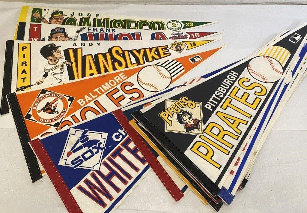 *Vintage MLB Full Size Pennant Collection MN