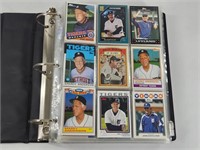 BINDER FULL OF ASSORTED BASEBALL CARDS