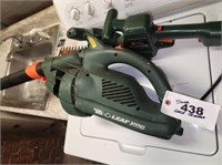 BLACK & DECKER ELEC. BLOWER & HEDGE TRIMMER