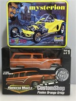 Open tin box model kit and American Muscle die