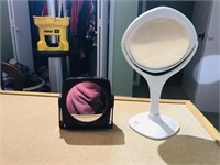 2 Make up Mirrors