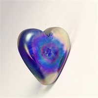 Arte Vargas iridescent art glass signed heart pape