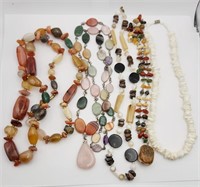 LOT OF GLASS/CHIPPED STONE BEADED NECKLACES