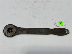 M.W. MALLORY & CO. WRENCH - 10"