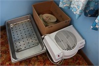 Stainless serving Pan & like new humidifier