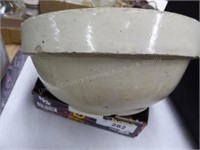 Stoneware bowl (rim chipped)