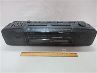 GE CASSETTE/RADIO BOOMBOX - UNTESTED